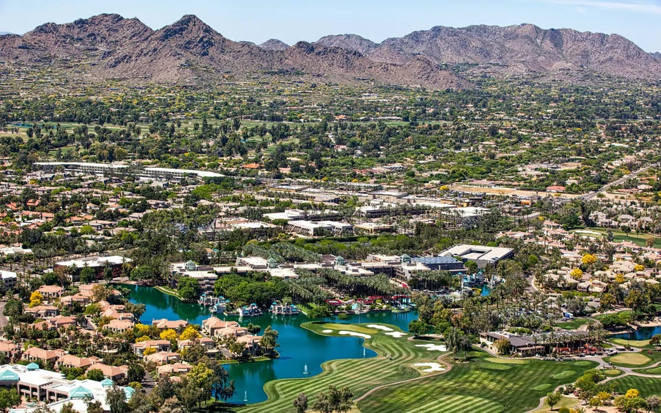Scottsdale waterfront and luxury retail corridor near Paradise Valley